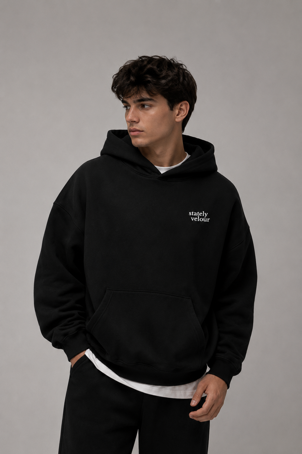 SIGNATURE BOXY HOODIE BLACK (PRE-ORDER)
